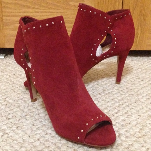 Vince Camuto Shoes - VINCE CAMUTO - Campbrel Studded Bootie - NWB